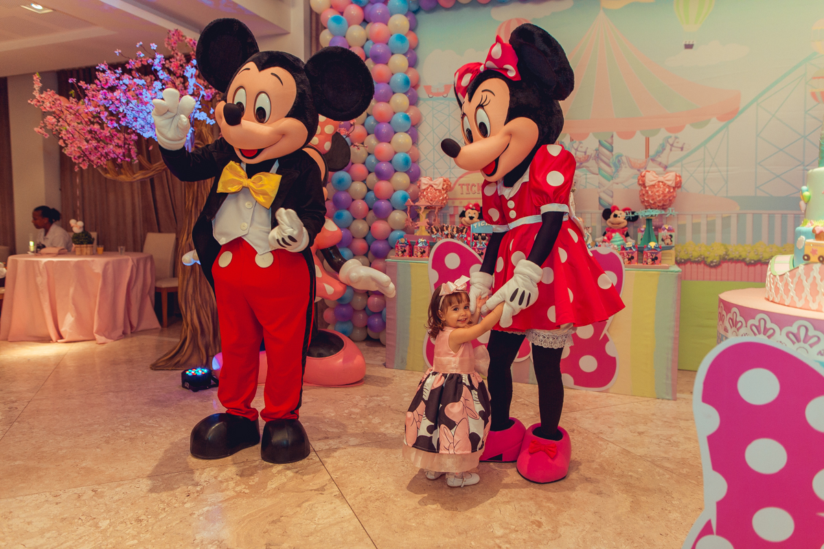 aniversario infantil salvador minnie 
 rosa festa 1 ano 2 fotografia foto fotografa fotografo decor party ideias diferente bolo bonito melhor perfeito buffet