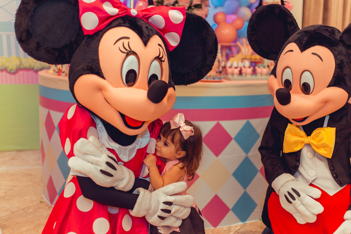 aniversario infantil salvador minnie 
 rosa festa 1 ano 2 fotografia foto fotografa fotografo decor party ideias diferente bolo bonito melhor perfeito buffet