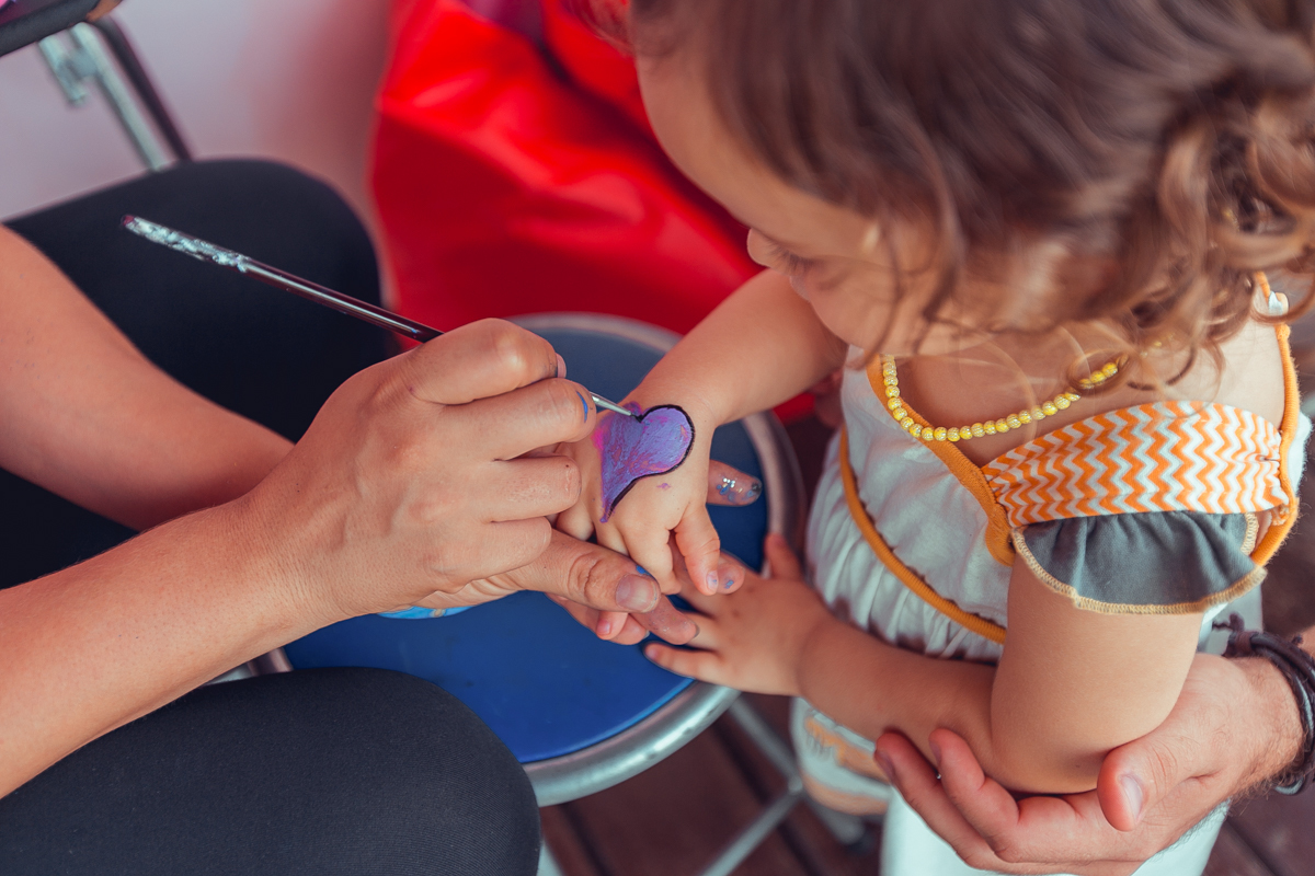 aniversario infantil espaço guatari fotografia foto fotografo melhor africa decoração festa 1 ano ideias diferente buffet roupa convidados salgados brinquedos verde