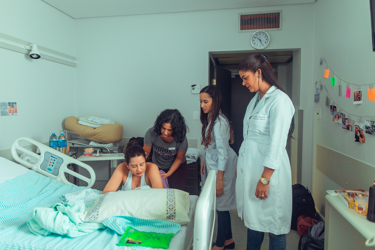 adriana monteiro rodrigo lemos obstare salvador obstetra parto normal natural cesariana cesarea hospital aliança doula enfermeira maternidade humanizado anestesia analgesia sem dor quarto pre natal gravida gravidez dra dr
