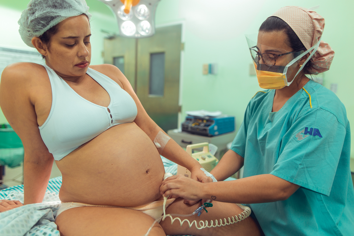 adriana monteiro rodrigo lemos obstare salvador obstetra parto normal natural cesariana cesarea hospital aliança doula enfermeira maternidade humanizado anestesia analgesia sem dor quarto pre natal gravida gravidez dra dr