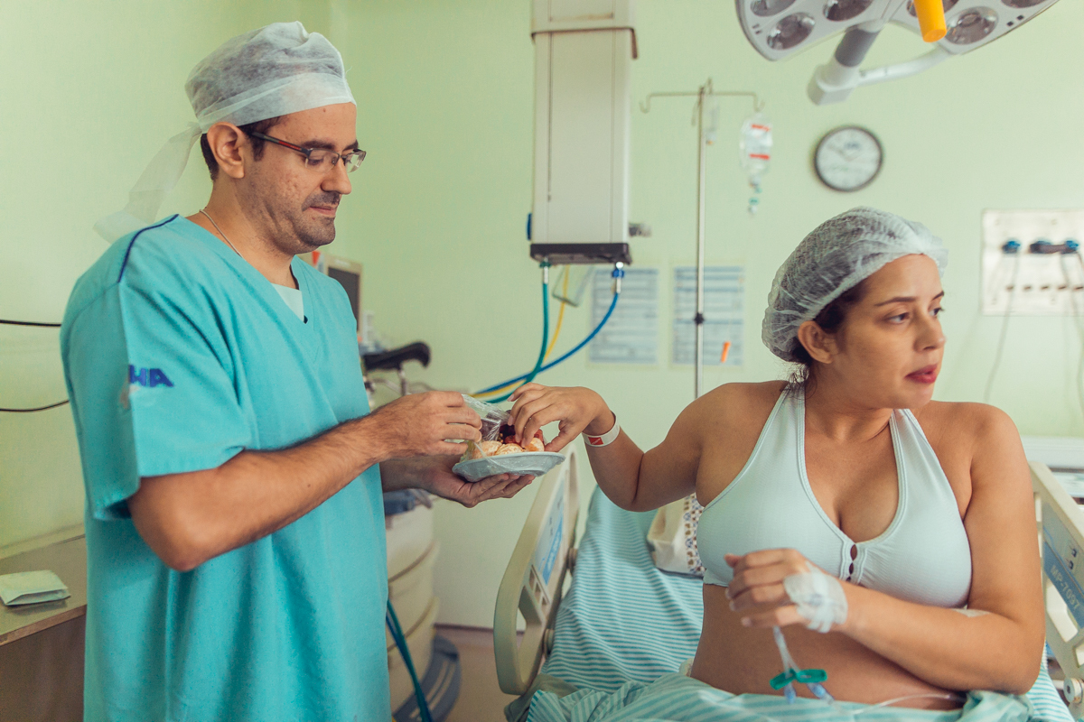 adriana monteiro rodrigo lemos obstare salvador obstetra parto normal natural cesariana cesarea hospital aliança doula enfermeira maternidade humanizado anestesia analgesia sem dor quarto pre natal gravida gravidez dra dr