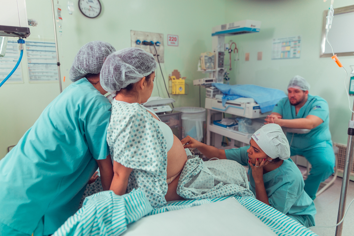 adriana monteiro rodrigo lemos obstare salvador obstetra parto normal natural cesariana cesarea hospital aliança doula enfermeira maternidade humanizado anestesia analgesia sem dor quarto pre natal gravida gravidez dra dr