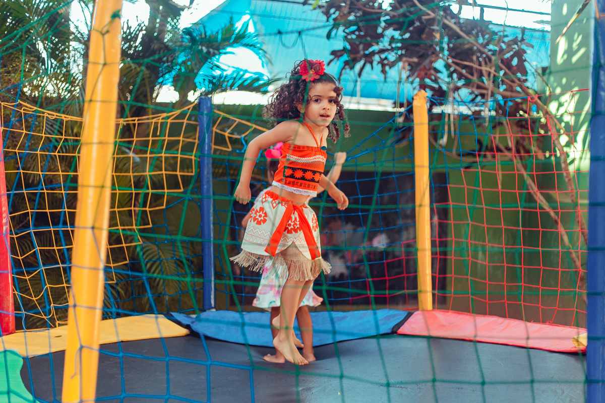 aniversario infantil fotografia foto fotografa fotografo crianças moana decoracao festa casa de brincar espaco recriar senhoritas fotografia fantasia doces salgados buffet espaço de festa