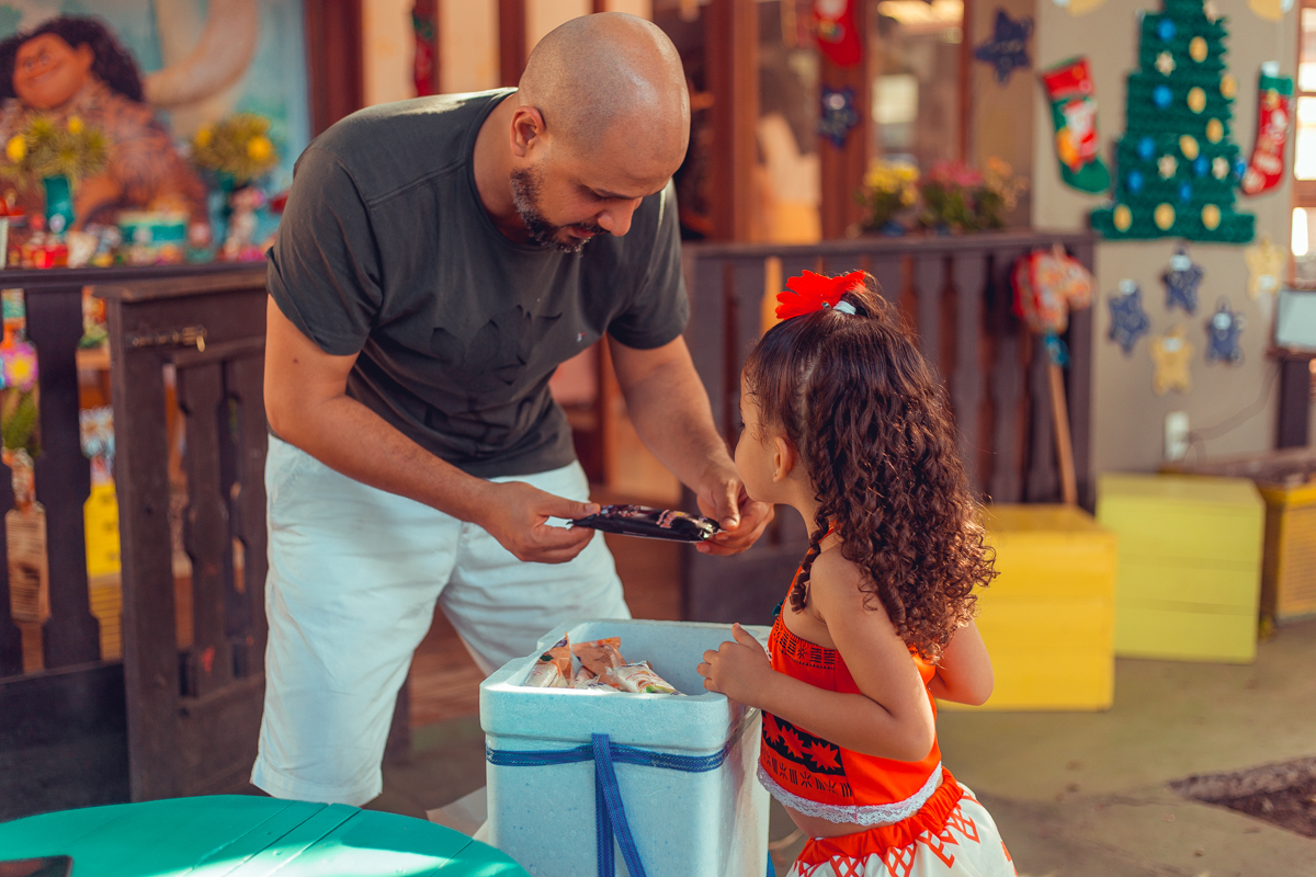 aniversario infantil fotografia foto fotografa fotografo crianças moana decoracao festa casa de brincar espaco recriar senhoritas fotografia fantasia doces salgados buffet espaço de festa