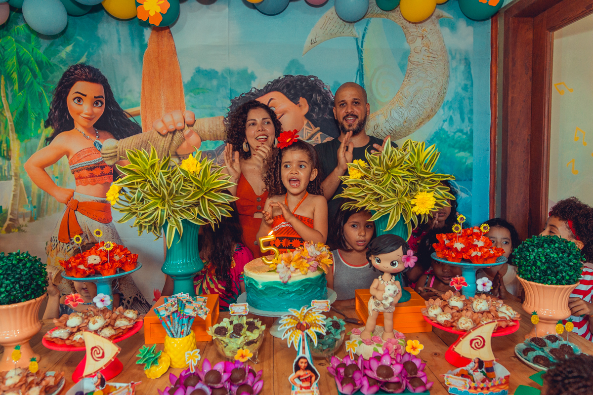 aniversario infantil fotografia foto fotografa fotografo crianças moana decoracao festa casa de brincar espaco recriar senhoritas fotografia fantasia doces salgados buffet espaço de festa
