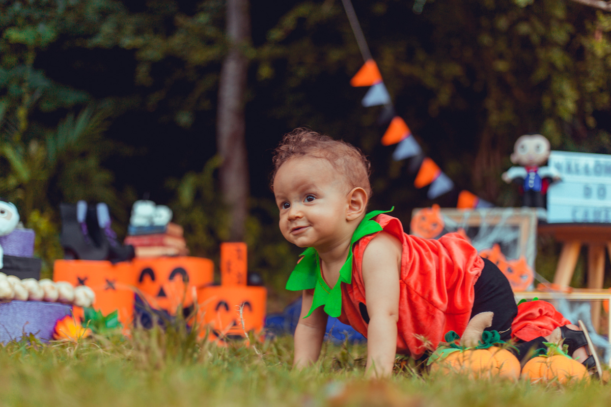 smash the cake fotografia infantil primeiro ano halloween salvador foto fotografa fotografo bahia melhor decoracao bolo parque da cidade ensaio familia documental lifestyle divertido fantasia