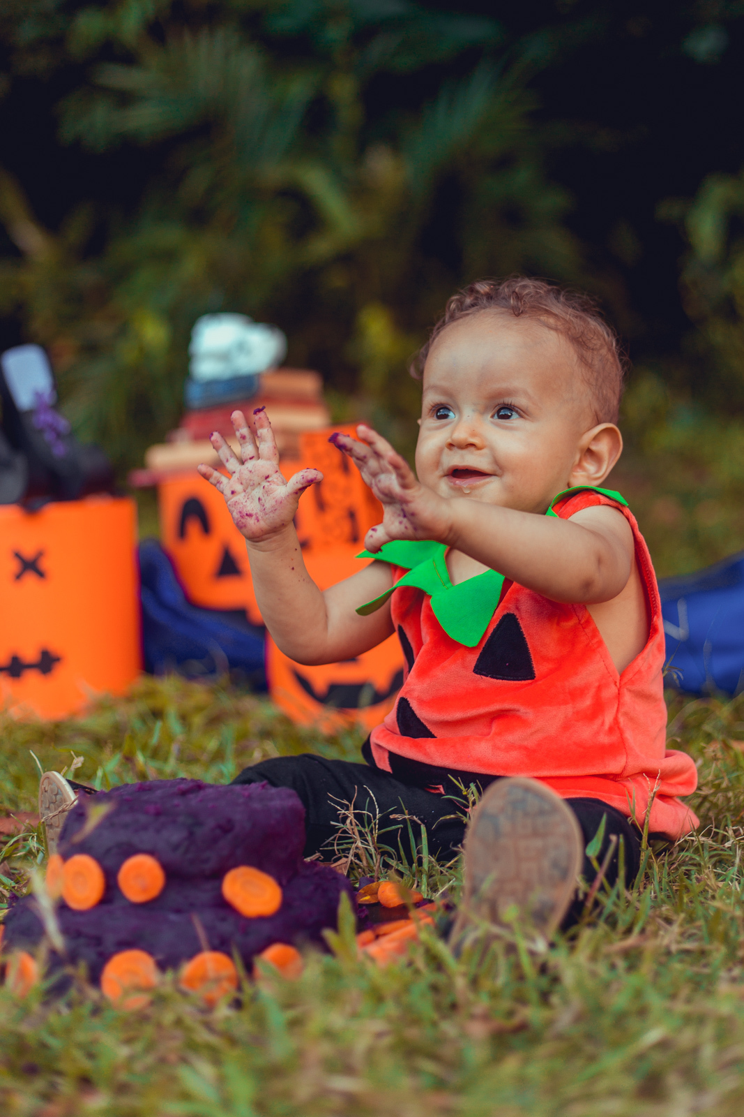 smash the cake fotografia infantil primeiro ano halloween salvador foto fotografa fotografo bahia melhor decoracao bolo parque da cidade ensaio familia documental lifestyle divertido fantasia