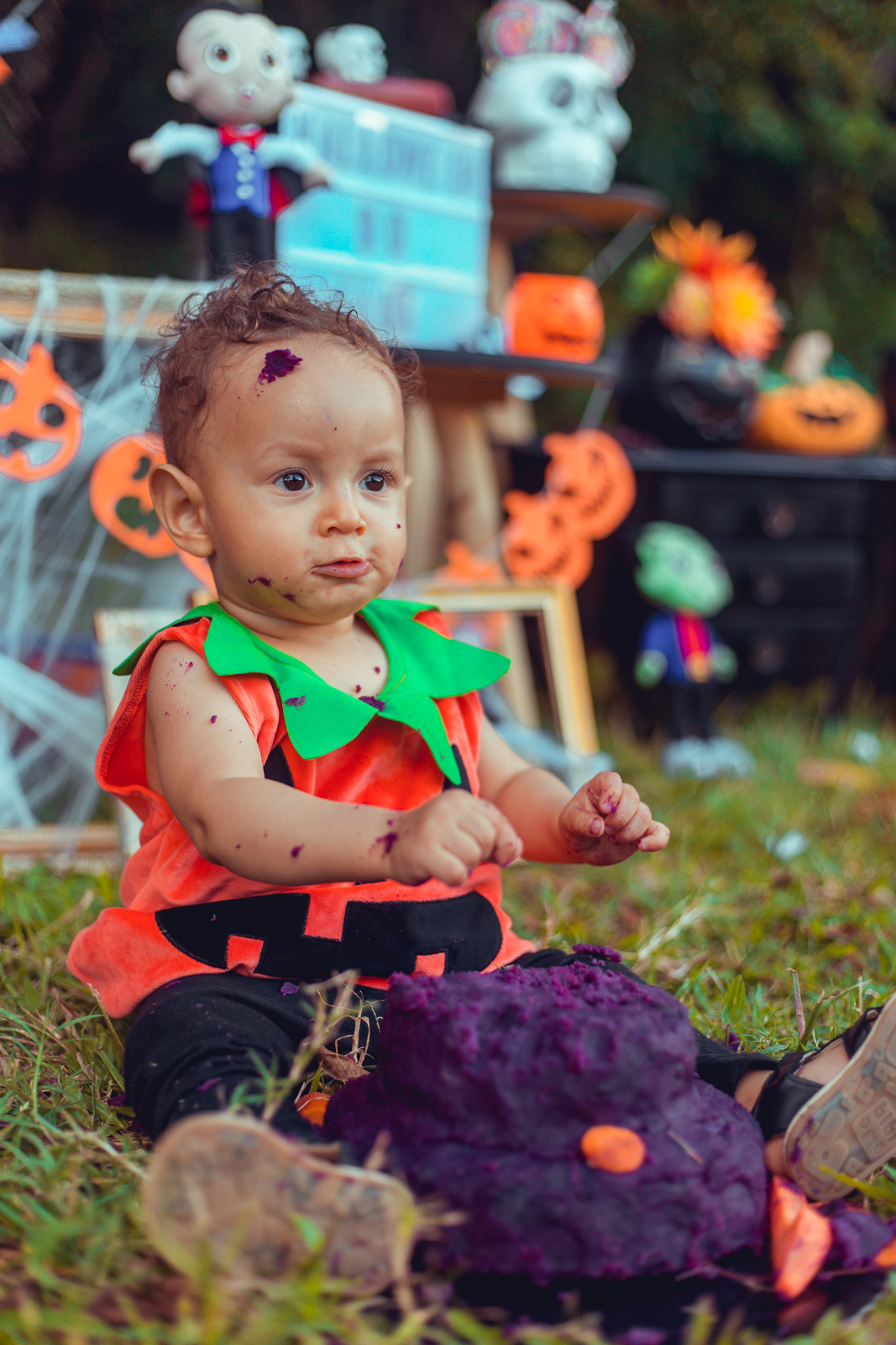 smash the cake fotografia infantil primeiro ano halloween salvador foto fotografa fotografo bahia melhor decoracao bolo parque da cidade ensaio familia documental lifestyle divertido fantasia