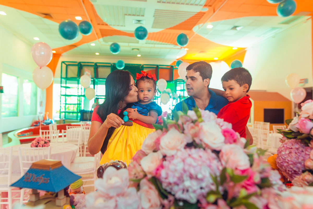 brinkae buffet de festa infantil salvador decoração 1 ano menina menino branca de neve foto fotografia fotografa fotografo melhor ideias diferente criativo bonito senhoritas