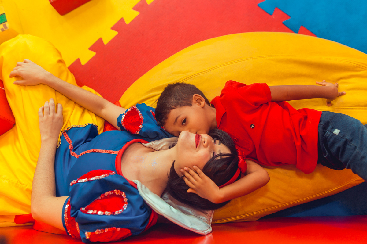 brinkae buffet de festa infantil salvador decoração 1 ano menina menino branca de neve foto fotografia fotografa fotografo melhor ideias diferente criativo bonito senhoritas