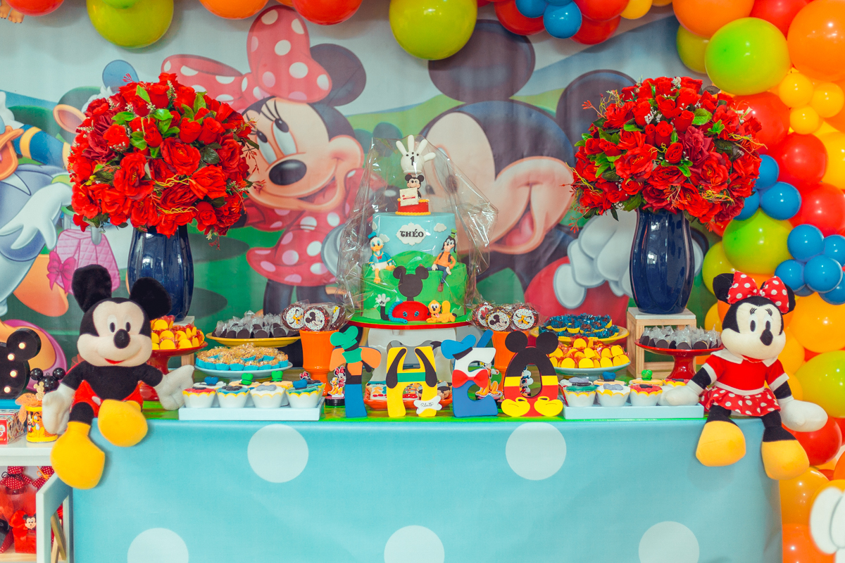 aniversario infantil fotografia fotografo salvador foto mickey decoração festa buffet 1 ano um salao de festas melhor entrada decor bolo doces decorados mesa balao painel