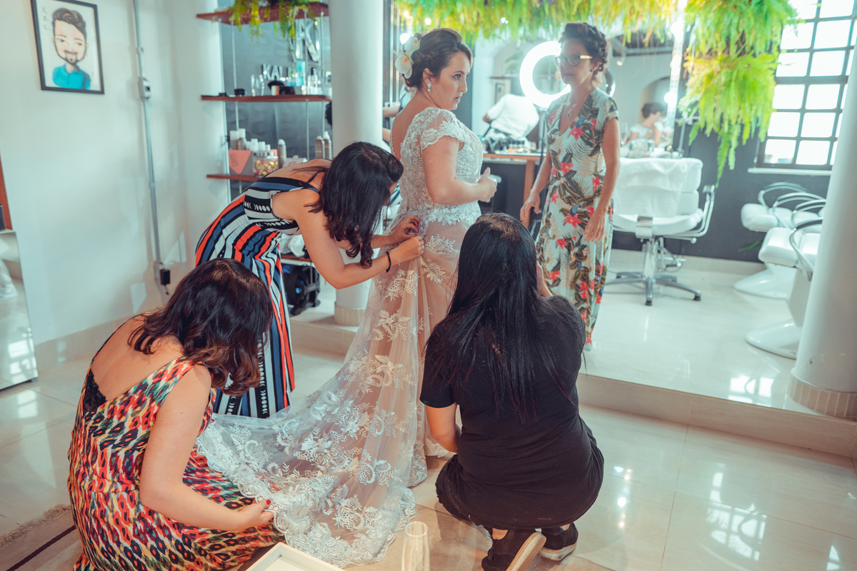 casamento casal noiva 2020 noivas noivo fotografo fotografos fotografa foto fotografia salvador buffet espaço aberto natureza vestido aluguel diferente