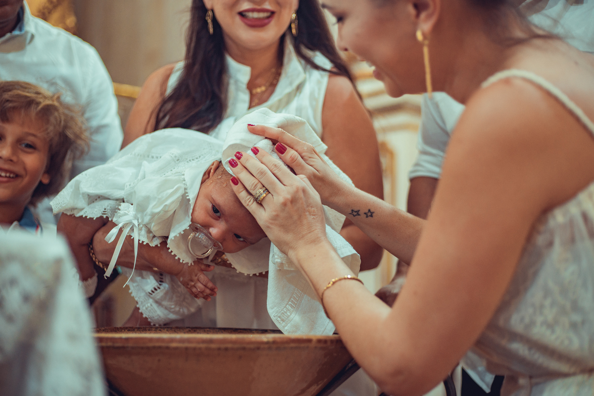 batizado batismo foto fotografia fotografa fotografo melhor igreja do bonfim salvador documental espontanea