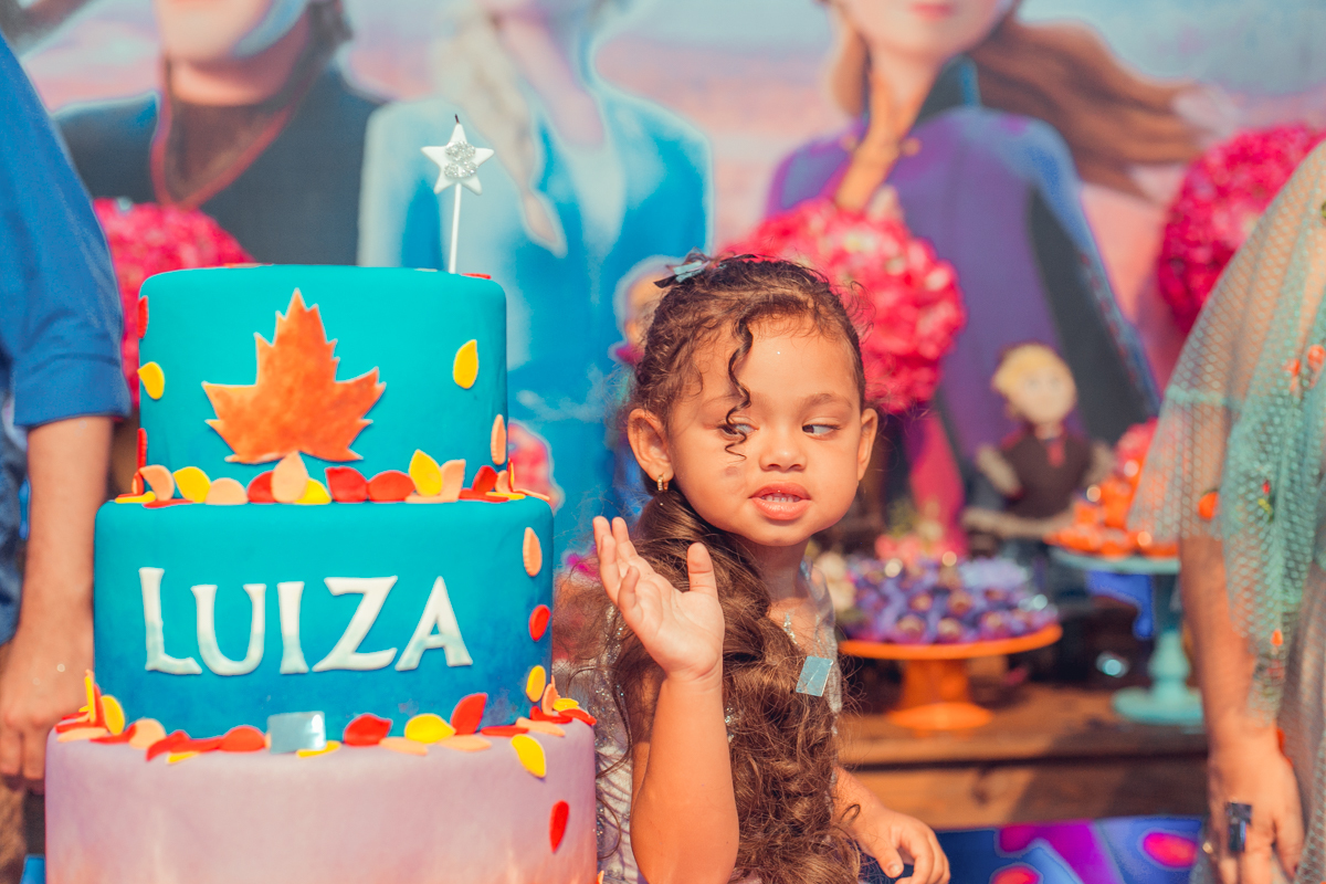 senhoritas fotografia 3 anos decoracao frozen2 plotagem decorativo bolo doces salgados brinquedos  parabens