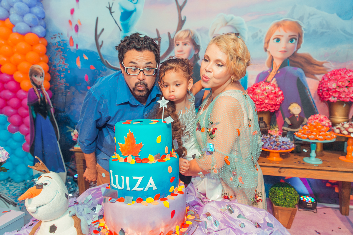 senhoritas fotografia 3 anos decoracao frozen2 plotagem decorativo bolo doces salgados brinquedos  parabens