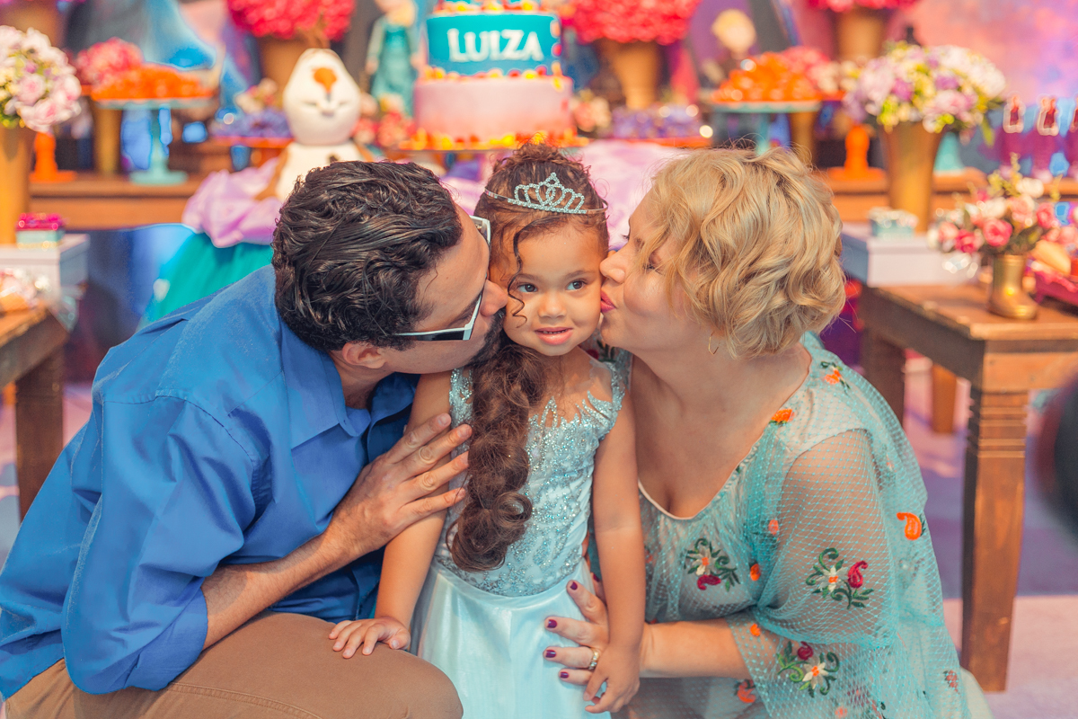 festa infantil frozen buffet salvador senhoritas fotografia 3 anos decoracao frozen2 plotagem decorativo bolo doces salgados  foto posadas  