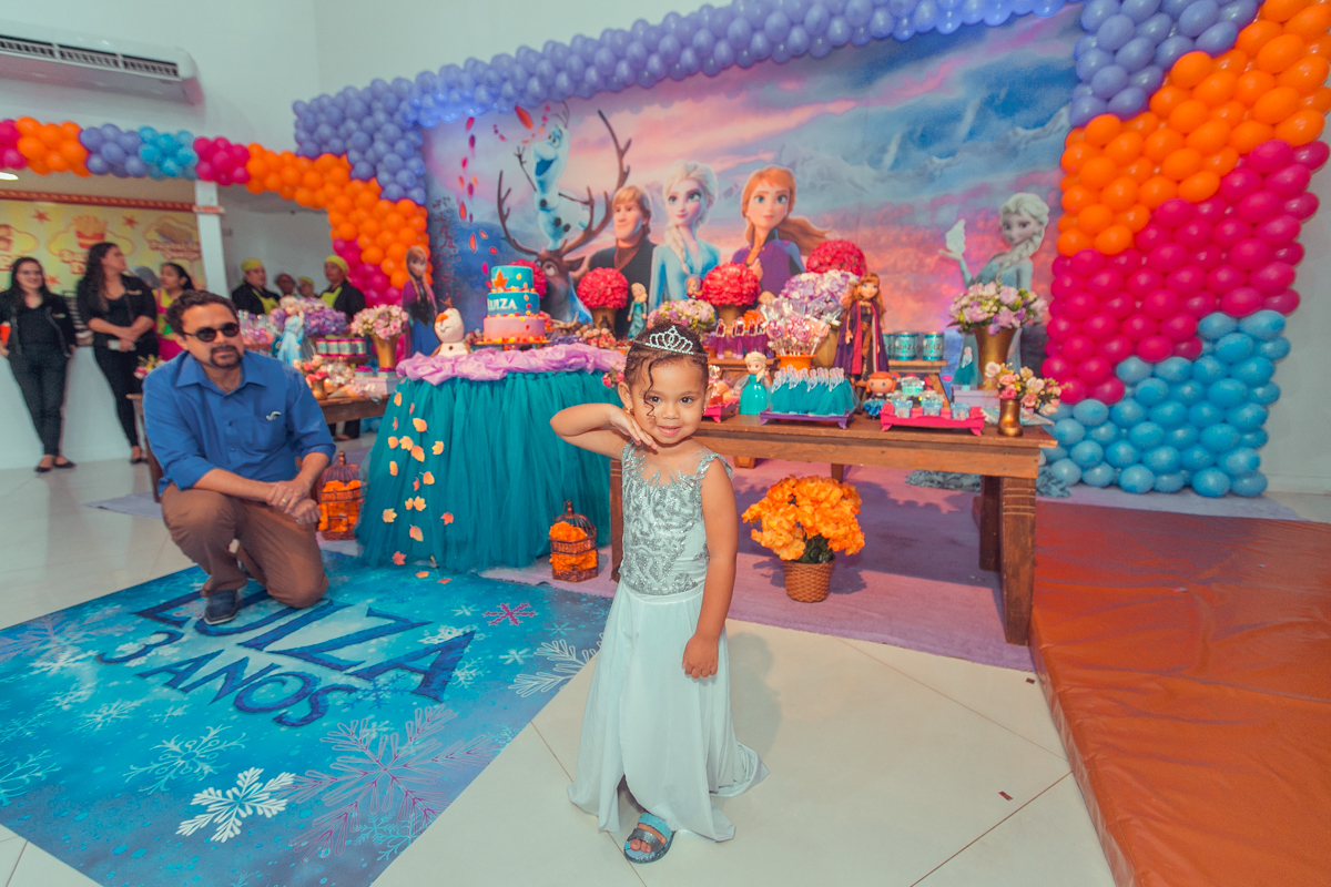 festa infantil frozen buffet salvador senhoritas fotografia 3 anos decoracao frozen2 plotagem decorativo bolo doces salgados  foto posada