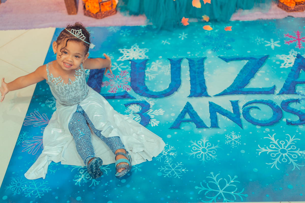 festa infantil frozen buffet salvador senhoritas fotografia 3 anos decoracao frozen2 plotagem decorativo bolo doces salgados  foto posada