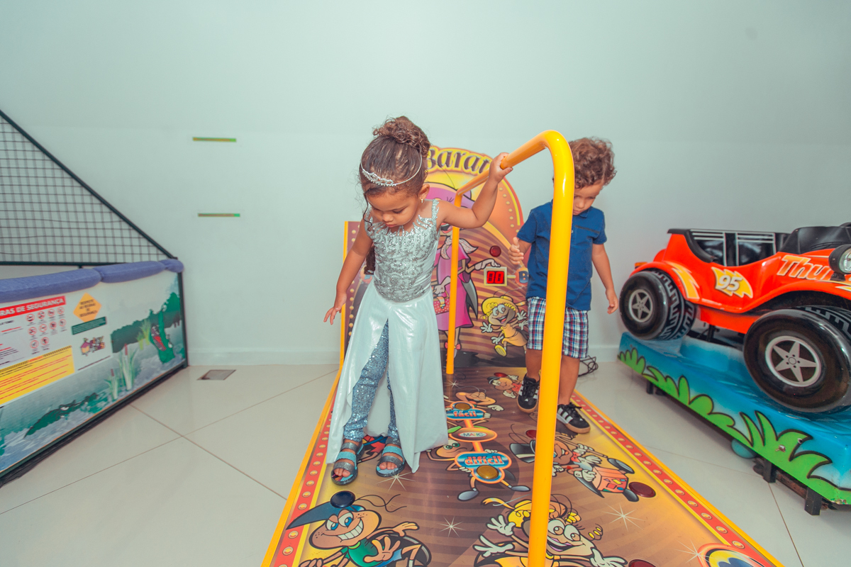 festa infantil frozen buffet salvador senhoritas fotografia 3 anos decoracao frozen2 plotagem decorativo bolo doces salgados brinquedos