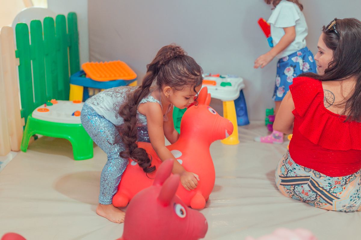 festa infantil frozen buffet salvador senhoritas fotografia 3 anos decoracao frozen2 plotagem decorativo bolo doces salgados brinquedos