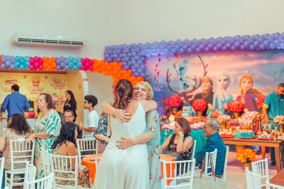 senhoritas fotografia 3 anos decoracao frozen2 plotagem decorativo bolo doces salgados brinquedos  piscina de bolinnha