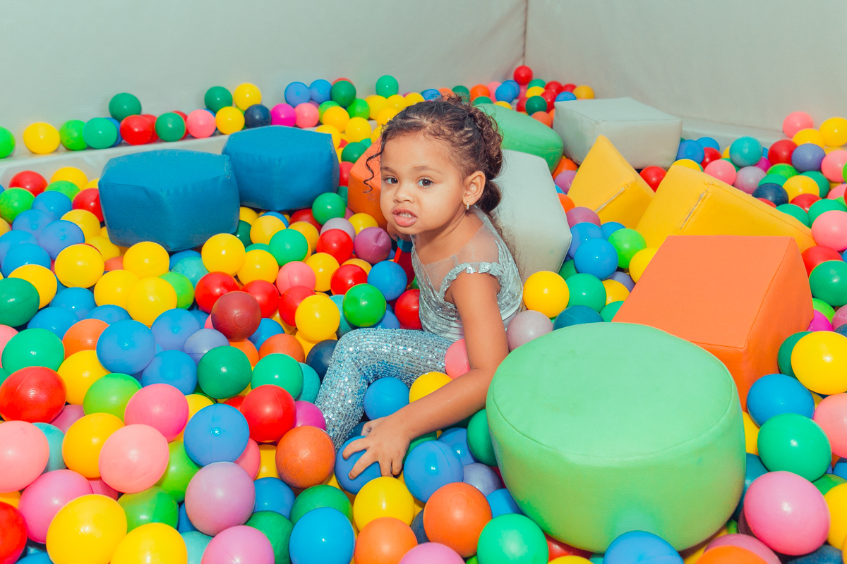 festa infantil frozen buffet salvador senhoritas fotografia 3 anos decoracao frozen2 plotagem decorativo bolo doces salgados brinquedos