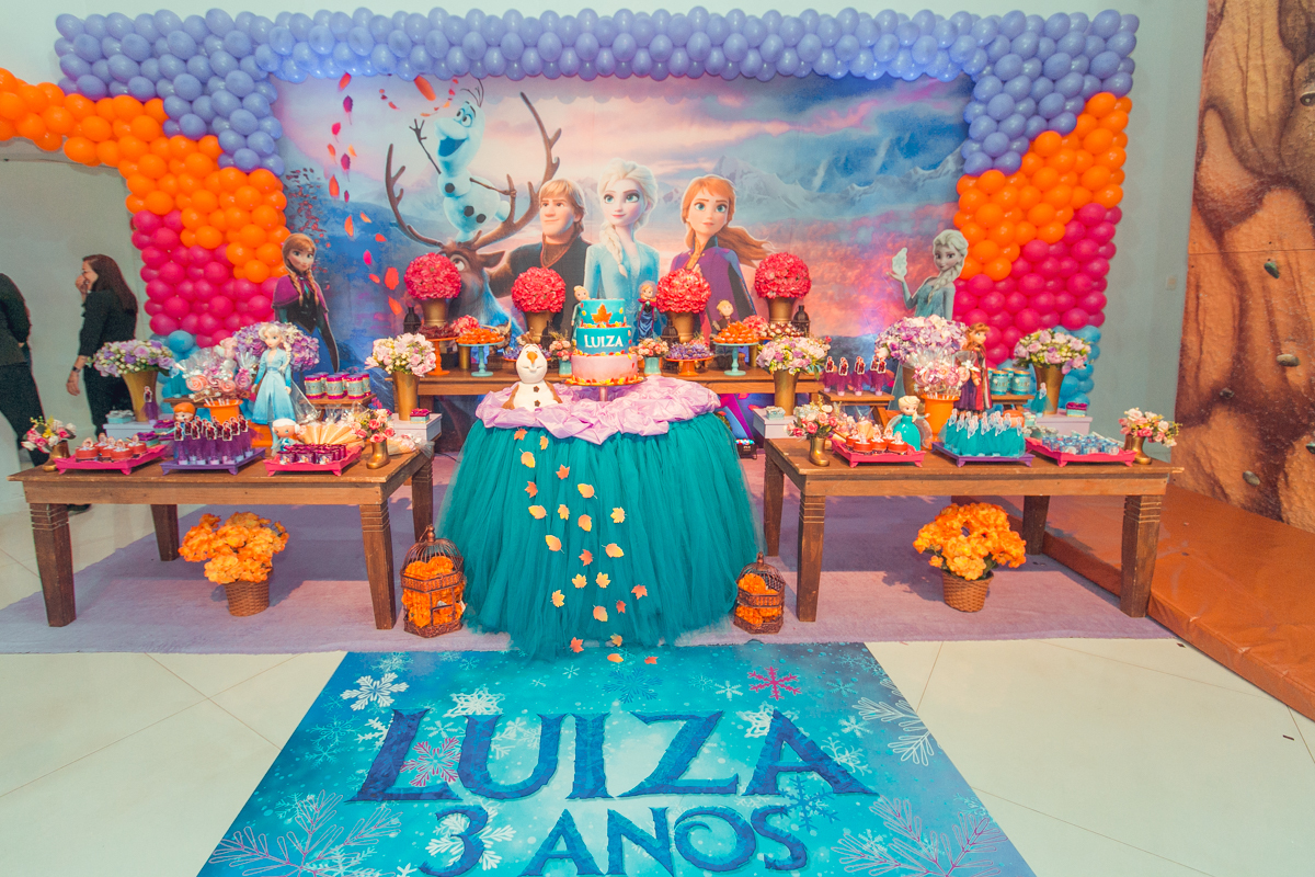 festa infantil frozen buffet salvador senhoritas fotografia 3 anos decoracao frozen2 plotagem decorativo bolo doces salgados mesa do bolo  