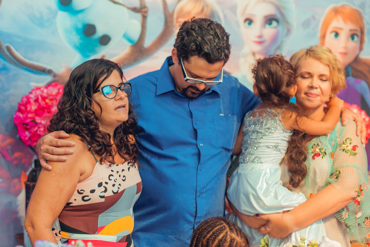 senhoritas fotografia 3 anos decoracao frozen2 plotagem decorativo bolo doces salgados brinquedos  parabens