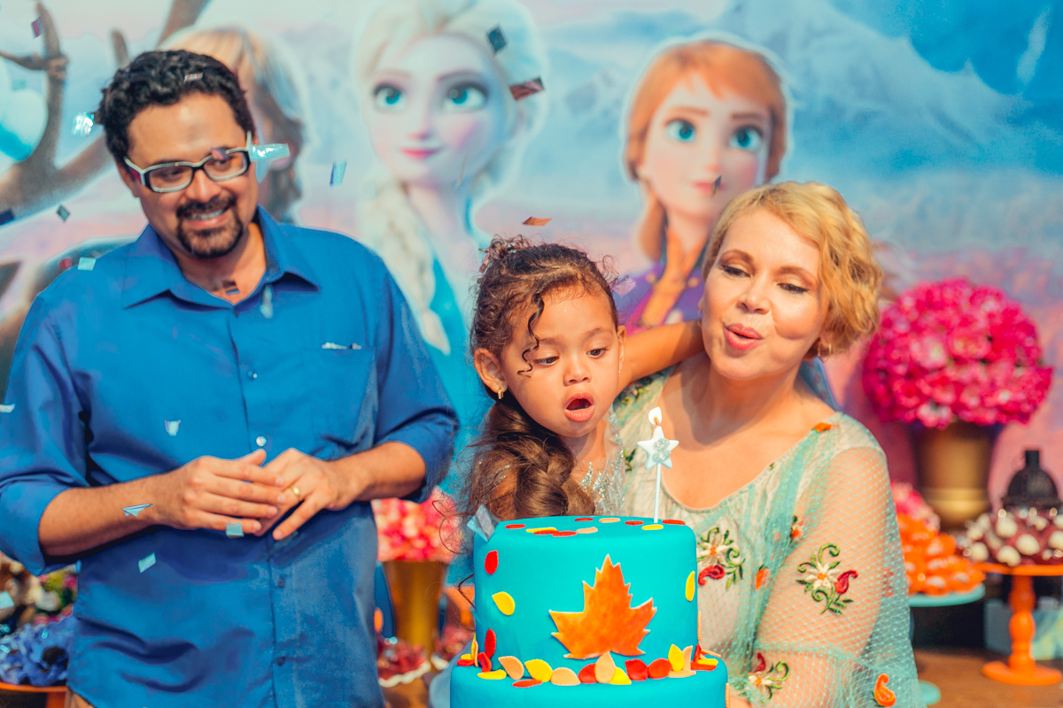senhoritas fotografia 3 anos decoracao frozen2 plotagem decorativo bolo doces salgados brinquedos  parabens
