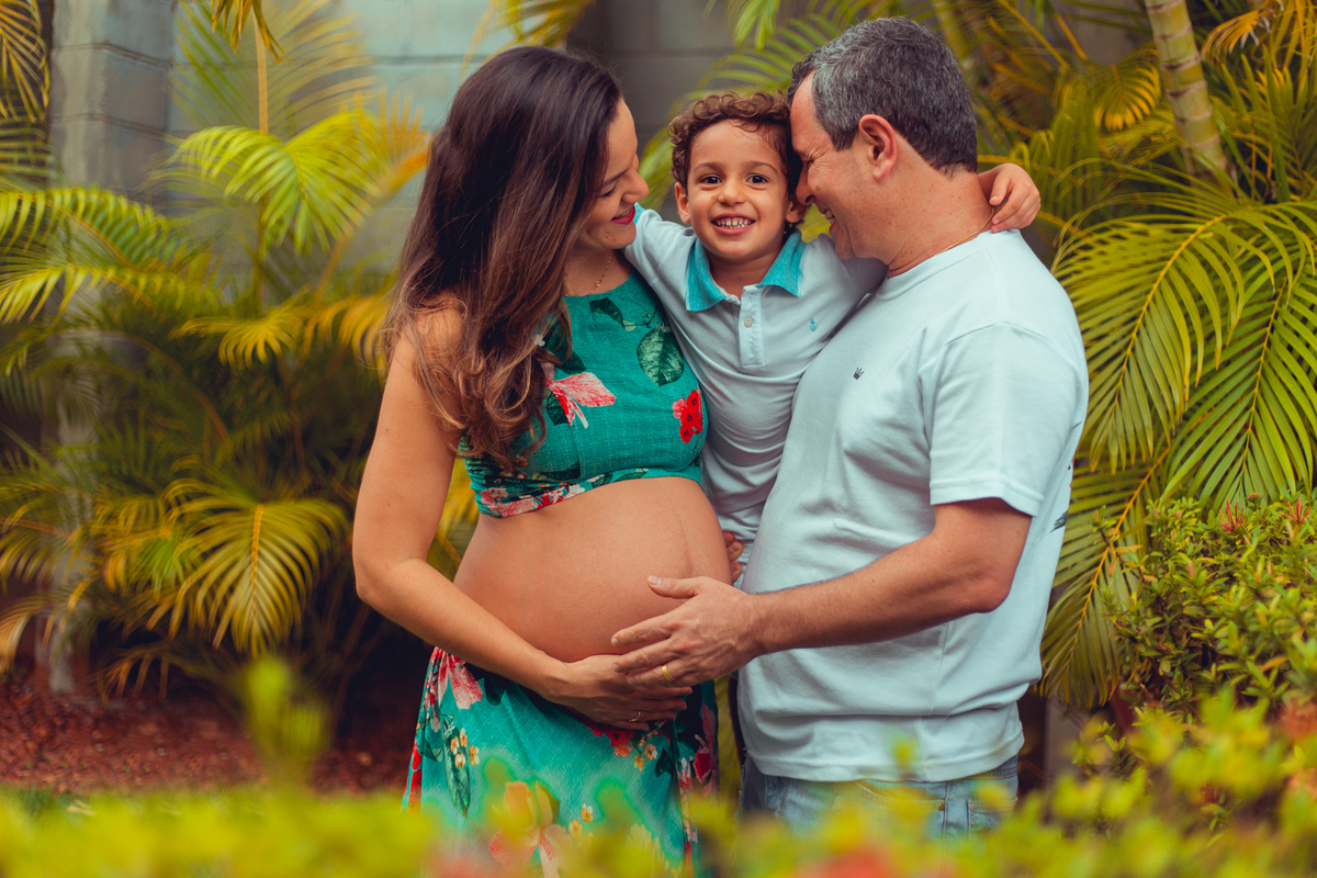 ensaio gestante fotografia foto fotografa melhor fotografo book lifestyle documental irmao irma salvador poses ideias roupas 