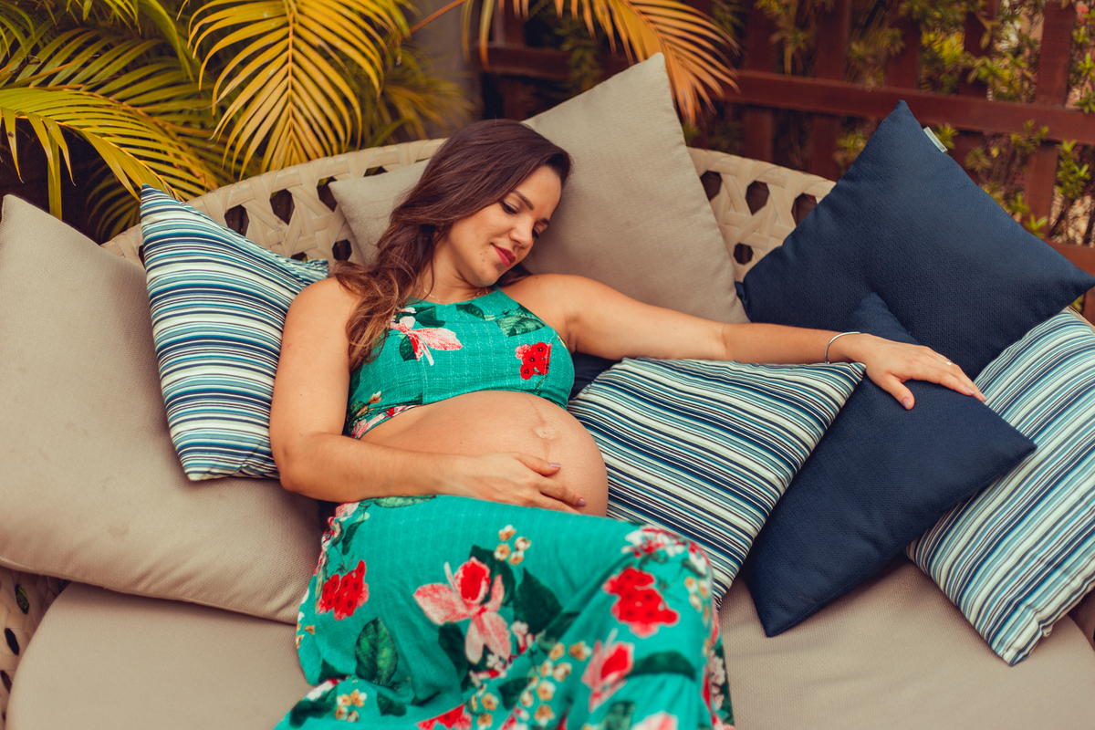 ensaio gestante fotografia foto fotografa melhor fotografo book lifestyle documental irmao irma salvador poses ideias roupas 