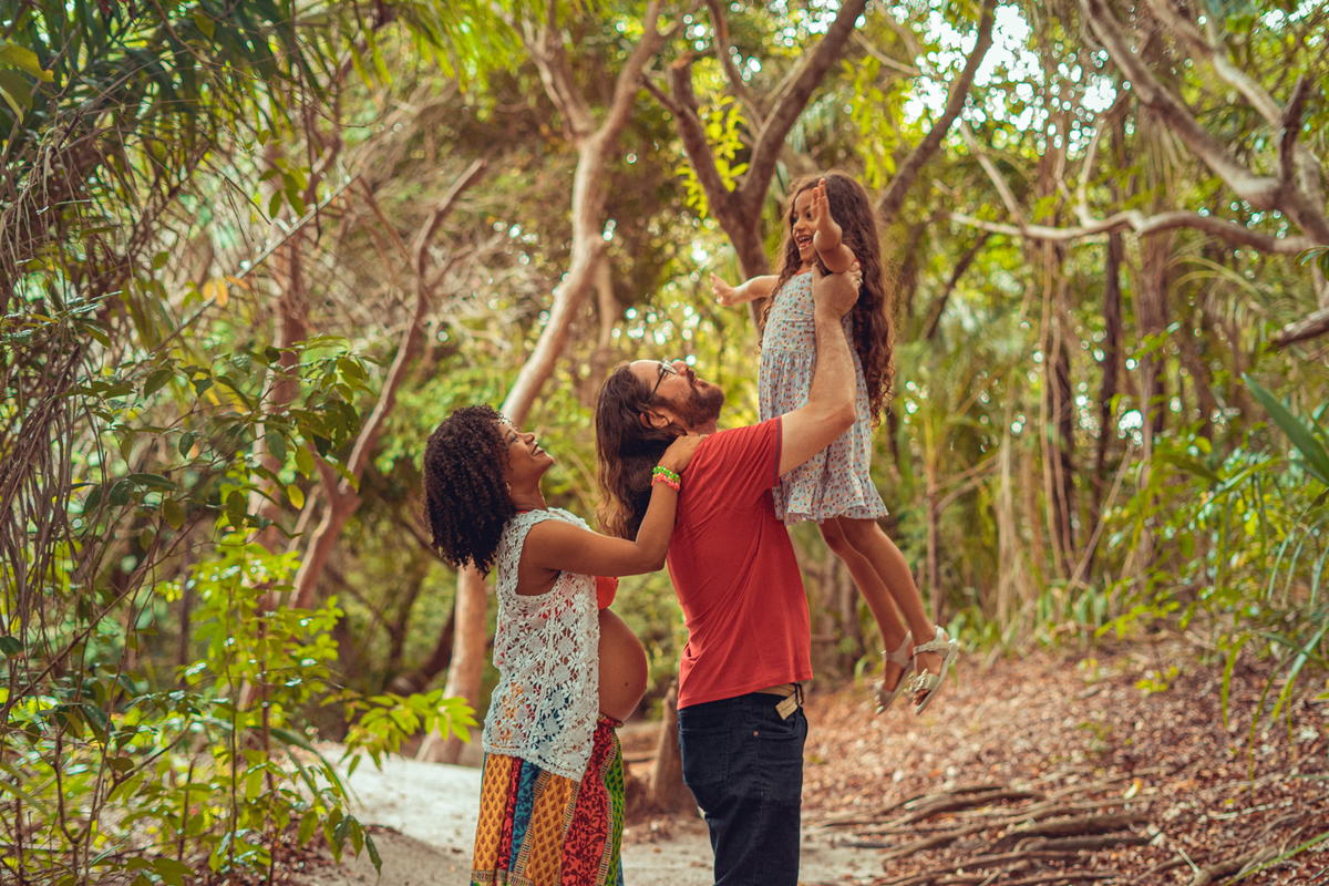 senhoritas fotografia foto ensaio fotografo fotografa gestante gravida gravidez negra preta black natureza praia pose roupas criativas espontaneas diferentes salvador ludy nua nu sensual familia