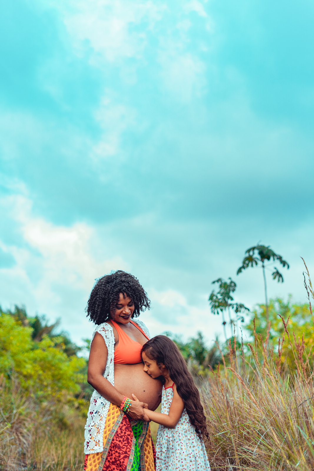 senhoritas fotografia foto ensaio fotografo fotografa gestante gravida gravidez negra preta black natureza praia pose roupas criativas espontaneas diferentes salvador ludy nua nu sensual familia