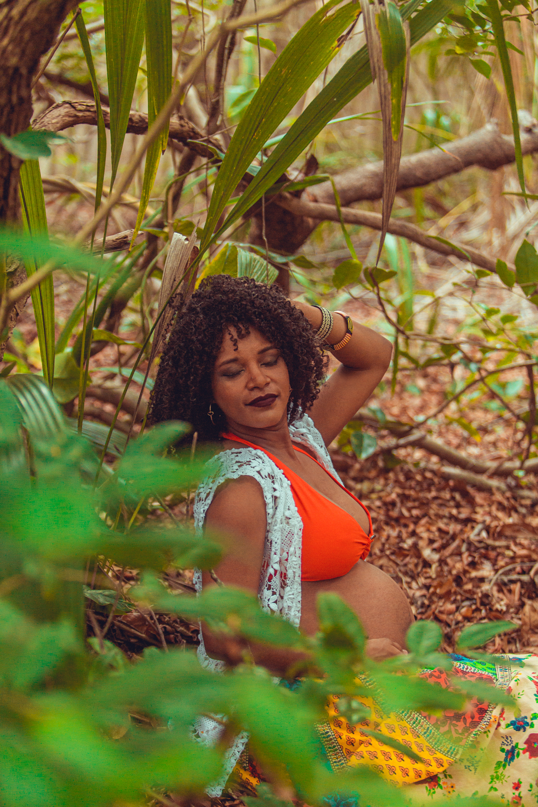 senhoritas fotografia foto ensaio fotografo fotografa gestante gravida gravidez negra preta black natureza praia pose roupas criativas espontaneas diferentes salvador ludy nua nu sensual familia