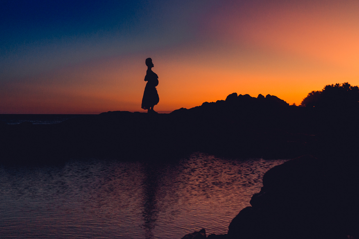 senhoritas fotografia foto ensaio fotografo fotografa gestante gravida gravidez negra preta black natureza praia pose roupas criativas espontaneas diferentes salvador ludy nua nu sensual familia