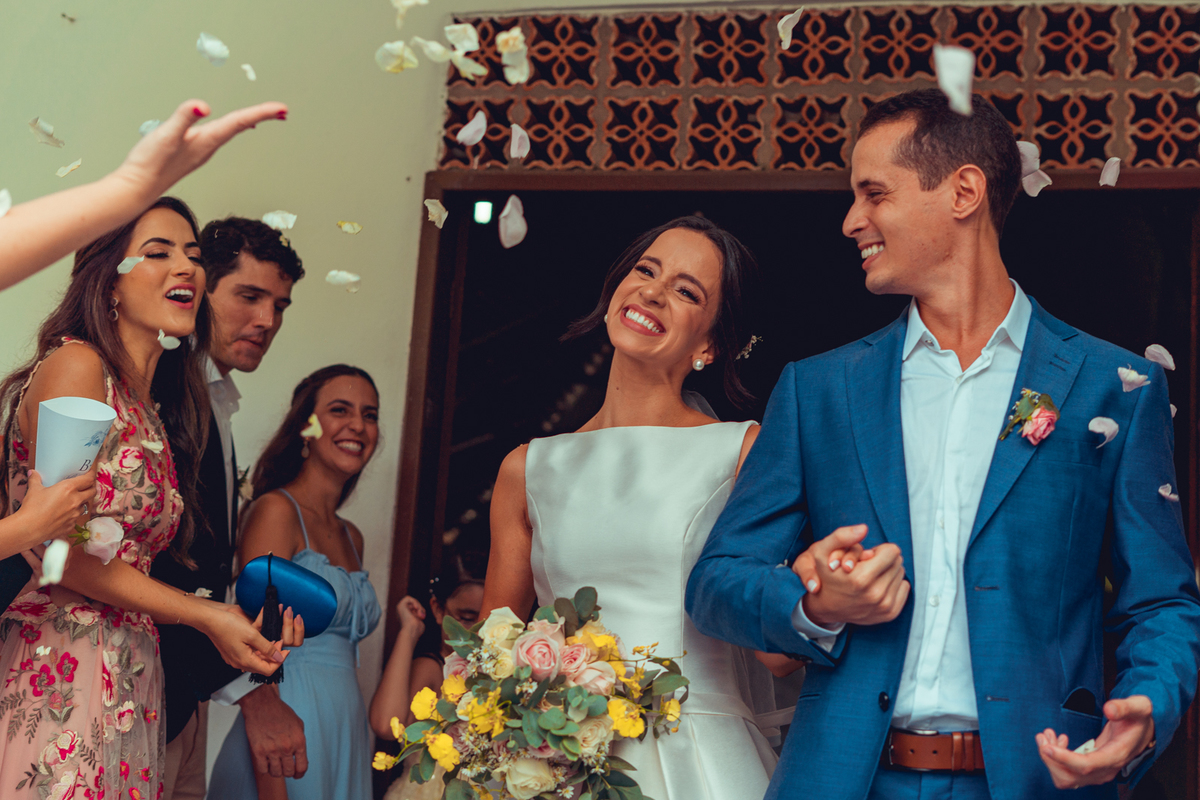 casamento noivos 2022 noiva noivo união bolo decoração celebração aliança vestido véu grinalda senhoritas fotografia