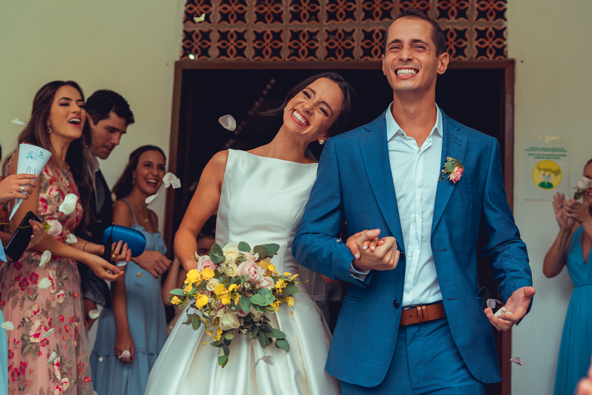 casamento noivos 2022 noiva noivo união bolo decoração celebração aliança vestido véu grinalda senhoritas fotografia