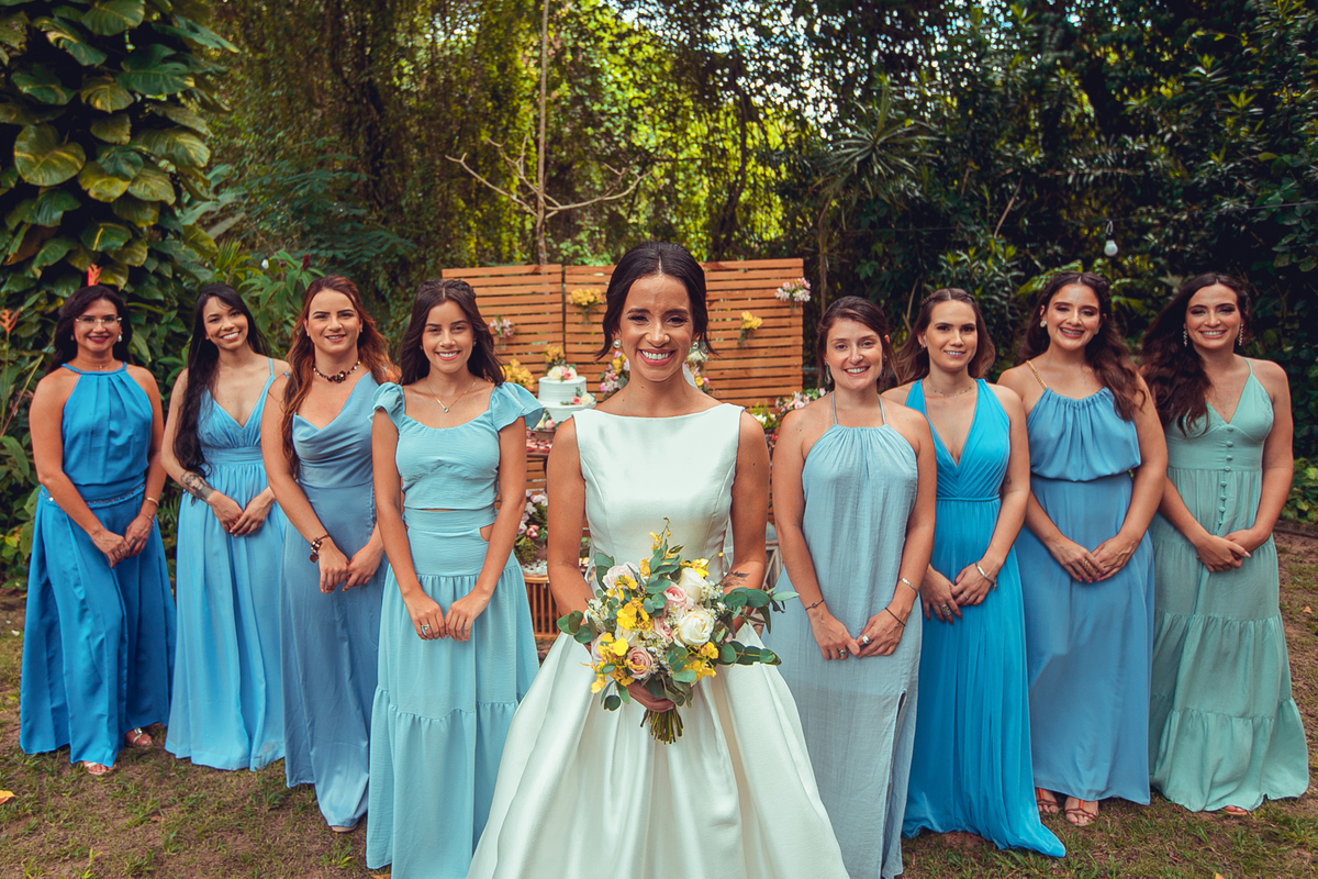 casamento noivos 2022 noiva noivo união bolo decoração celebração aliança vestido véu grinalda senhoritas fotografia