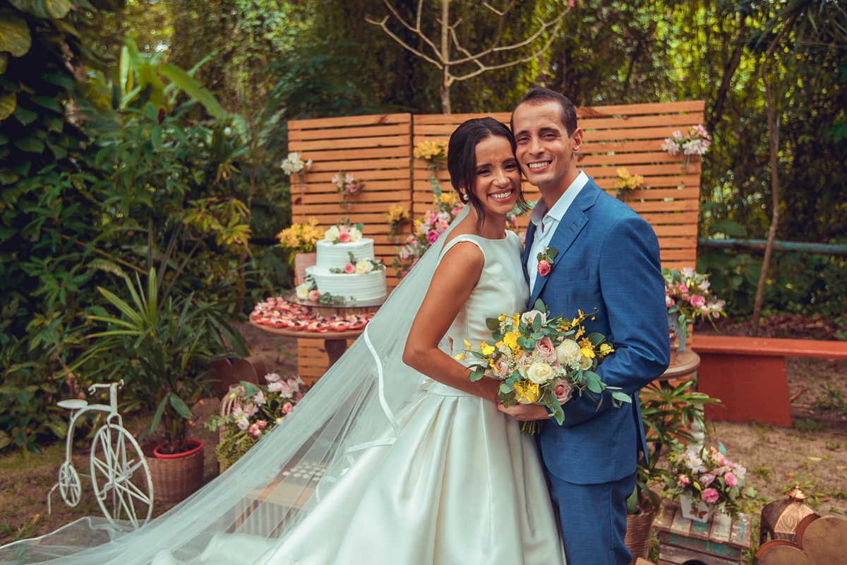 casamento noivos 2022 noiva noivo união bolo decoração celebração aliança vestido véu grinalda senhoritas fotografia
