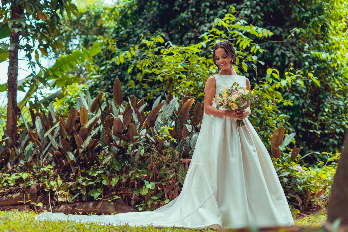 casamento noivos 2022 noiva noivo união bolo decoração celebração aliança vestido véu grinalda senhoritas fotografia