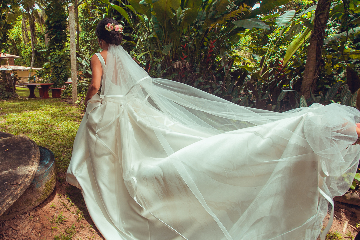 casamento noivos 2022 noiva noivo união bolo decoração celebração aliança vestido véu grinalda senhoritas fotografia
