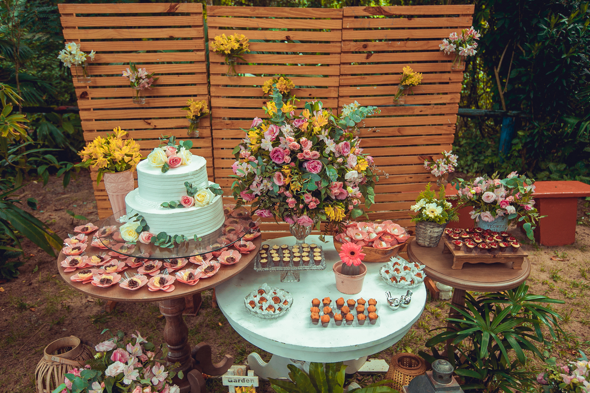 casamento noivos 2022 noiva noivo união bolo decoração celebração aliança vestido véu grinalda senhoritas fotografia