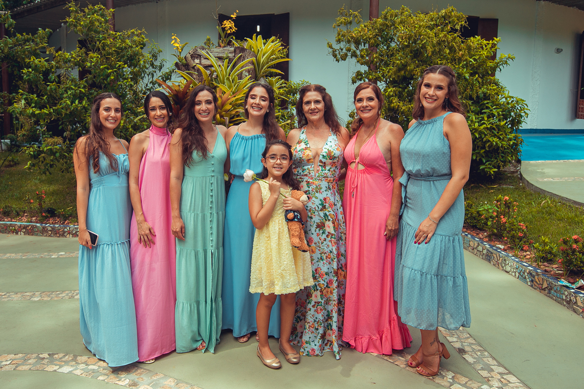 casamento noivos 2022 noiva noivo união bolo decoração celebração aliança vestido véu grinalda senhoritas fotografia