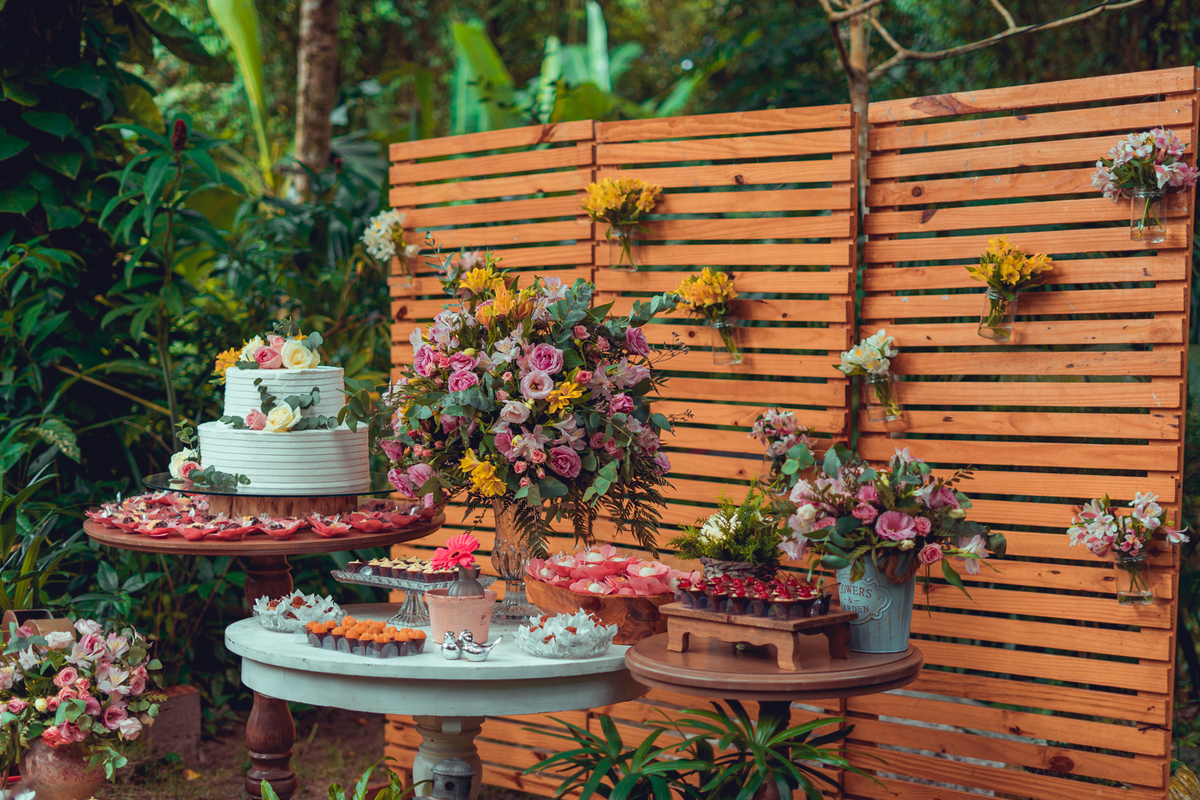 casamento noivos 2022 noiva noivo união bolo decoração celebração aliança vestido véu grinalda senhoritas fotografia