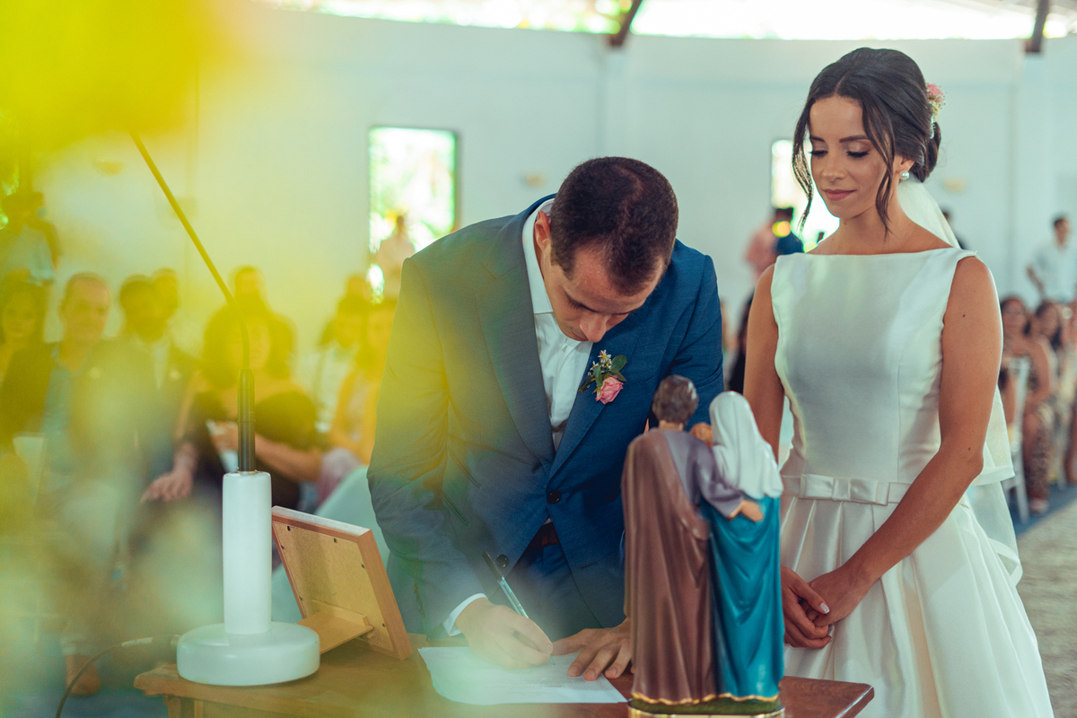 casamento noivos 2022 noiva noivo união bolo decoração celebração aliança vestido véu grinalda senhoritas fotografia