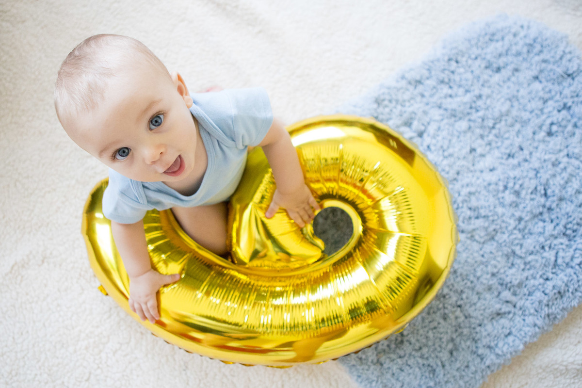 Ensaio de acompanhamento infantil com brinquedos em Campo Grande no Rio de Janeiro