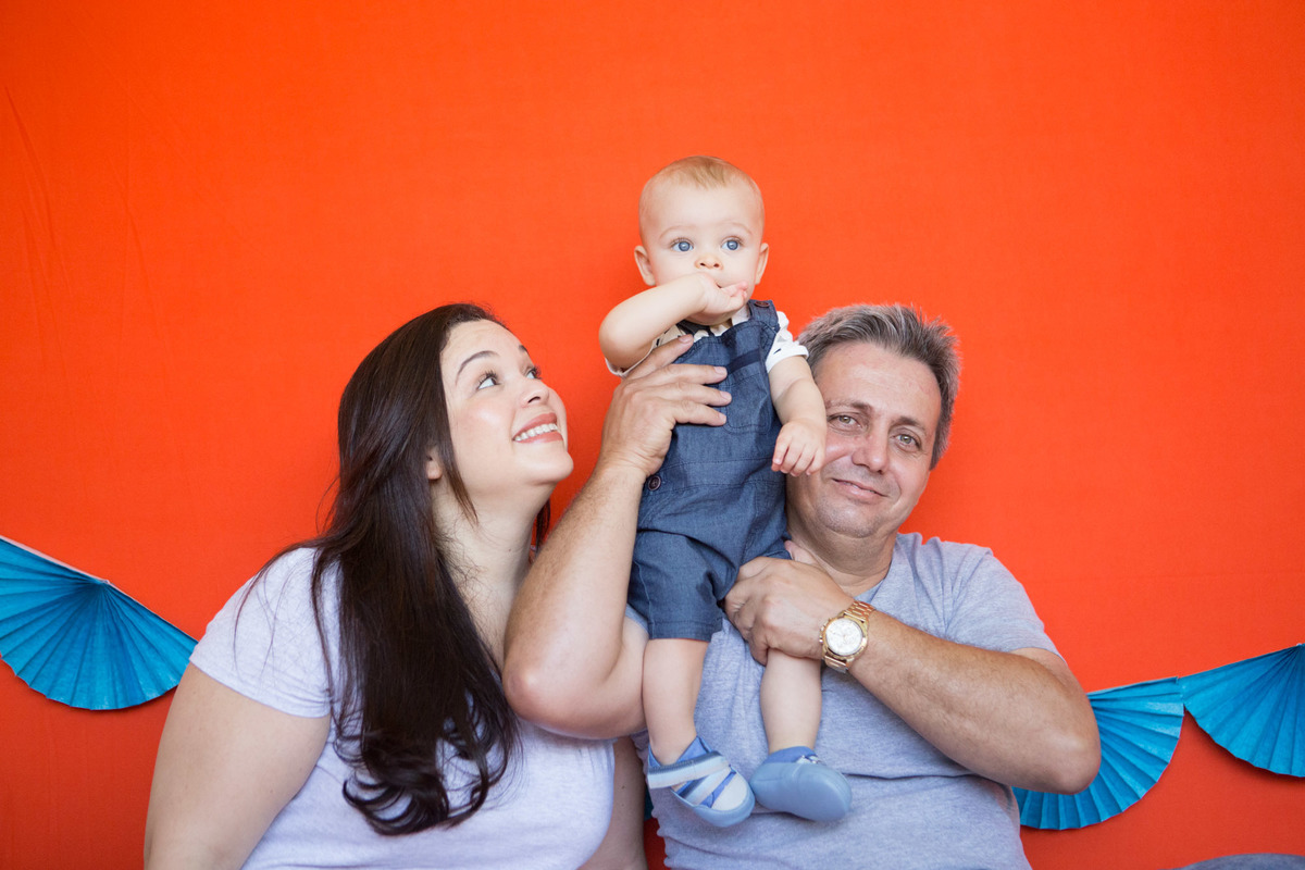 Ensaio de acompanhamento infantil com brinquedos em Campo Grande no Rio de Janeiro
