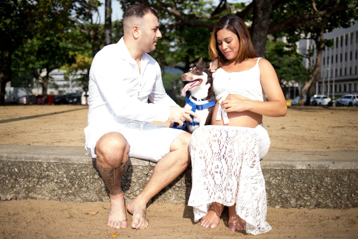 ensaio gestante com cachorro na praia vermelha rio de janeiro