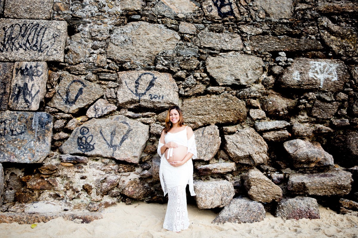 ensaio gestante com cachorro na praia vermelha rio de janeiro